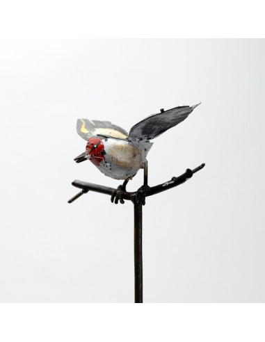 Tuteur Chardonneret Élégant ailes déployées en métal recyclé deco jardin